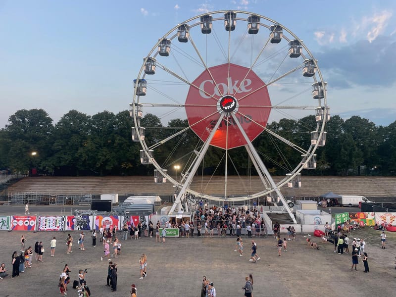 Meshbanner-Werbung am Riesenrad